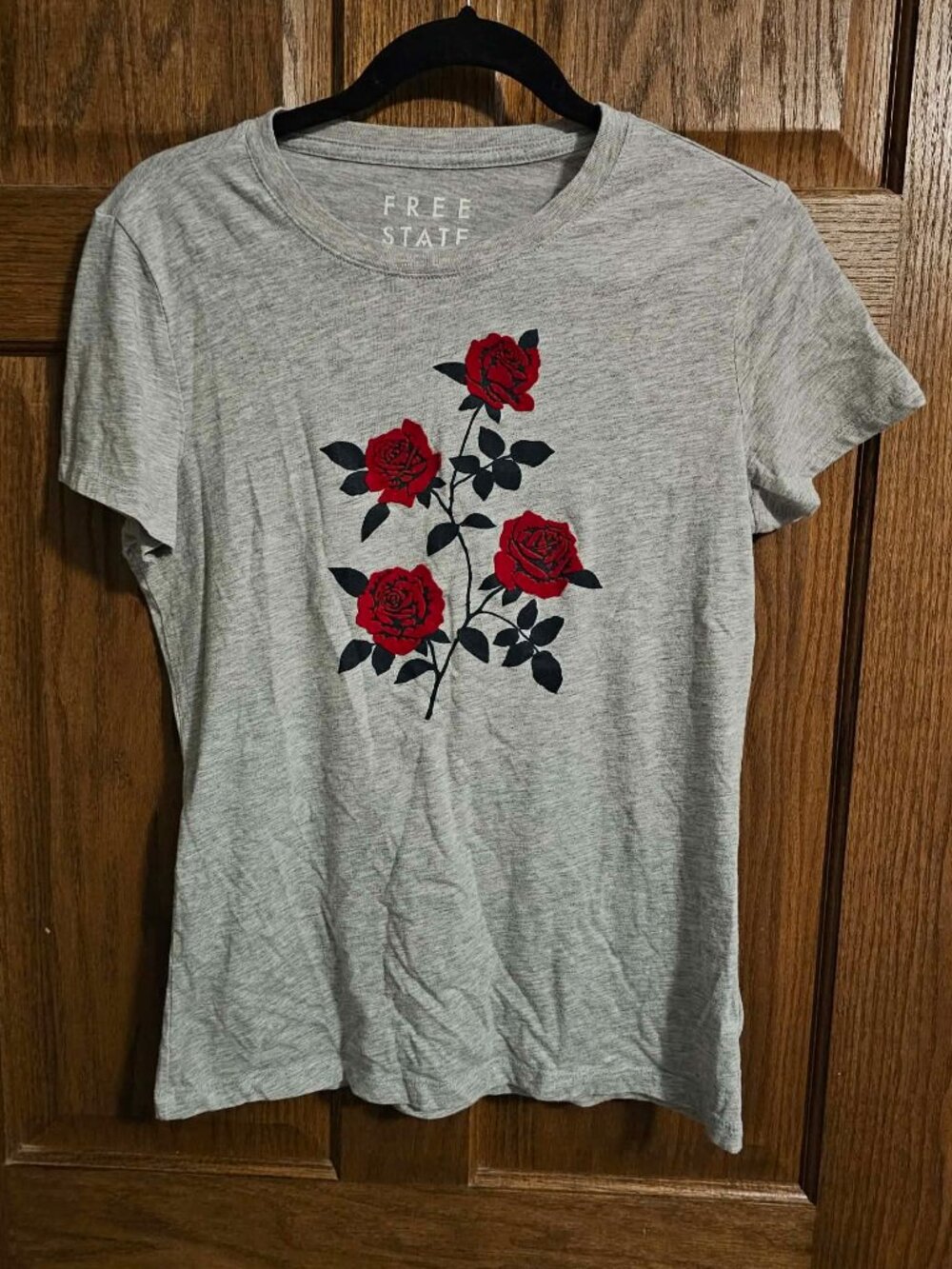 [Junior's XL] Free State Gray T-Shirt with Rose Design